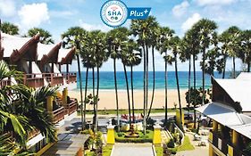 วรบุรี ภูเก็ต รีสอร์ท แอนด์ สปา (มาตรฐาน SHA Plus+)